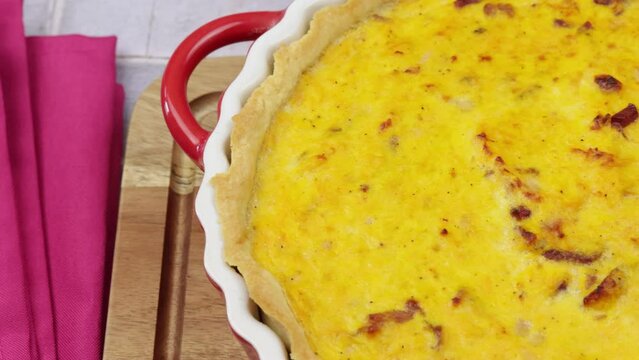 quiche &agrave; la citrouille et aux lardons	