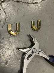 anneaux de chaine et outil