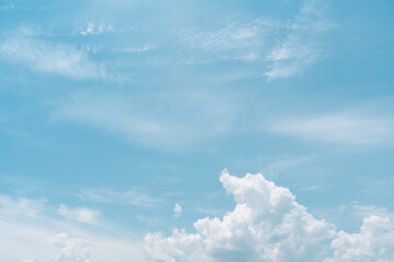 青空・入道雲の背景素材
