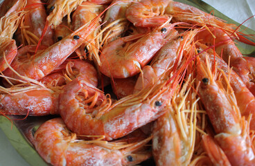 cooked prawns ready to eat