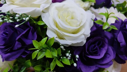 bouquet of white roses