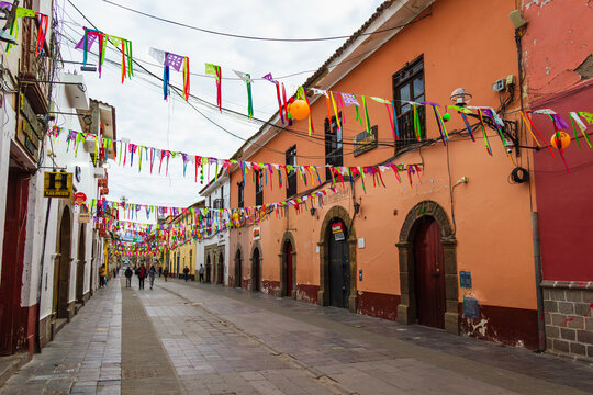 Calles de Ayacucho en temporada de Carnaval - Perú