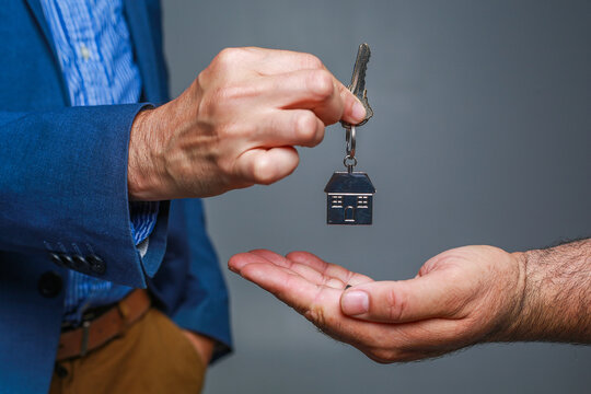 Buy or Selling House is one of the best investment - real estate agent - buyer or seller 