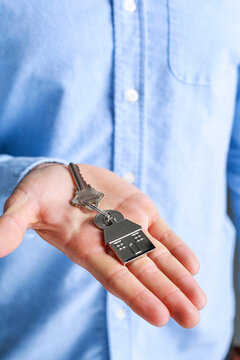 Buy or Selling House is one of the best investment - real estate agent - buyer or seller 