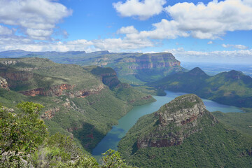 Obraz premium Three Rondawels, Blyde River Canyon, A sunny day with clouds