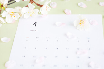 4月のカレンダー　桜舞うふんわりソフトなイメージ