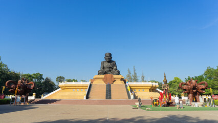 The large Luang Pu Thuat, Huai Mongkol Temple, a sacred place that many people respect. There is...