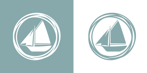 Logo Nautical. Marco circular con líneas con silueta de barco de vela © teracreonte