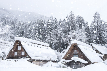 冬の白川郷。日本の岐阜県にある世界遺産にも登録されている有名観光地。	