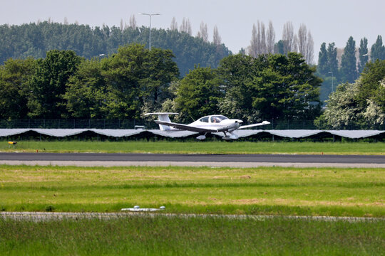 PH-RAD  DA40 Diamond DA 40 D Star landing at Rotterdam The Hague Airport