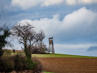 Hoch und J&auml;gersitz