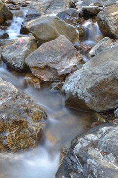 Winding & Stones arrollo y piedras