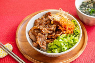 簡単ビビンバ丼