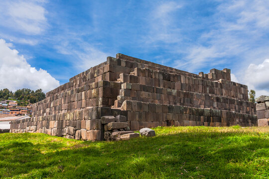Vilcashuamán, the great Inca complex of Ayacucho in Peru