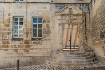 Fototapeta na wymiar Beauté architecturale du centre ville de Cognac, Charente-Maritime