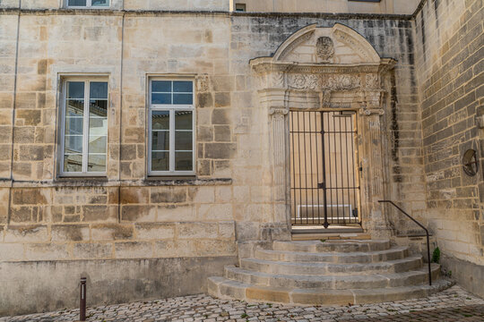 Beaut&eacute; architecturale du centre ville de Cognac, Charente-Maritime