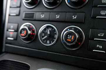 Heated and cooled seat controls with focus on air conditioned seats