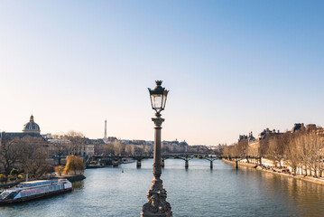 Fototapeta na wymiar Street lamp with view on Seine in Paris
