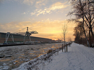 Sonnenuntergang am Stadthafen