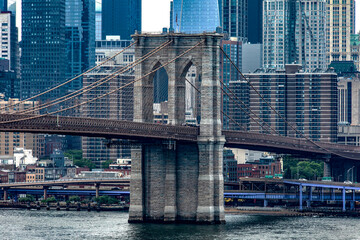 The famous Brooklyn Bridge linking the boroughs of Manhattan and Brooklyn in New York City (USA),...
