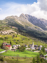 Fototapeta na wymiar Alpine village in the valley