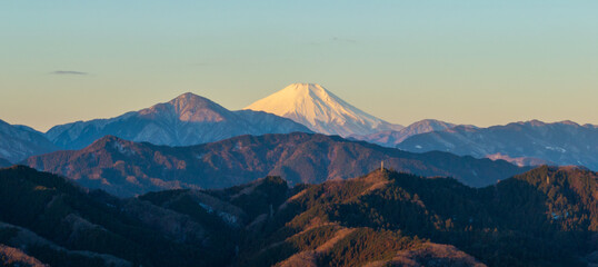 冬の雄大な富士山