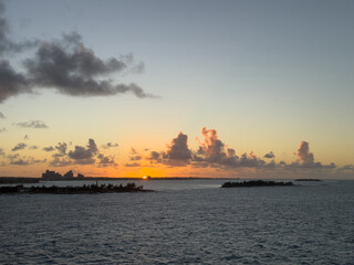 Fototapeta premium sunset over the ocean