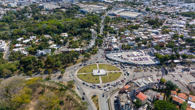 Rotonda de la avenida los proceres, cerca del Jardin Bot&aacute;nico de Santo Domingo.