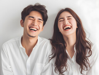 愛と幸福に満ちた笑顔溢れるアジア人カップルの温かなポートレート