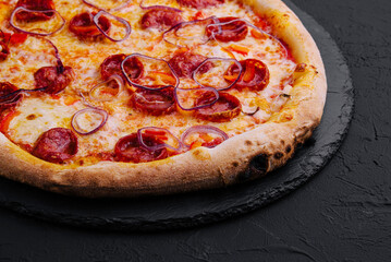 pizza with sausage and red onion