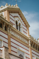 Plano de detalle de la fachada de la Gran Villa Rosa, arquitectura &aacute;rabe, hisp&aacute;nica y renacentista.
