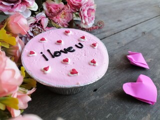 Pink cake i love u valentines and paper heart