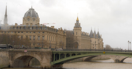 Paris sous la pluie