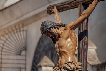 crucificado de la hermandad de los estudiantes llamado cristo de la buena muerte, semana santa en Sevilla - obrazy, fototapety, plakaty