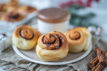 sweet home made cinnamon rolls