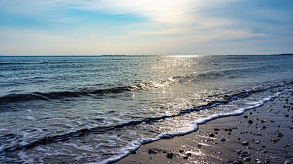 Obraz premium 海水浴場／砂浜の波打ち際