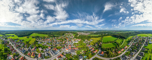 Straßberg bei Bobingen südlich von Augsburg im Luftbild, 360 Grad Rundblick