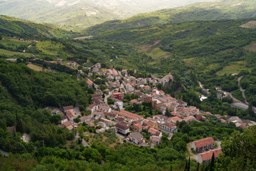 Fototapeta na wymiar Taranta Peligna, old town in Abruzzo, Italy