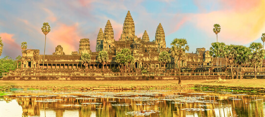 Obraz premium Mystical temple in the jungle, Angkor Wat in Cambodia