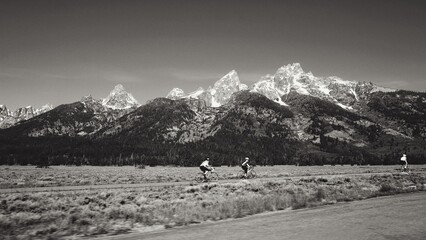 Spectacular panoramic views of Grand Teton National Park, Wyoming. Great hiking. Summer wonderland to watch wildlife and nature.