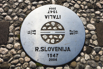 Sign on Slovenia and Italy Border in Nova Gorica, Gorizia - 736511506