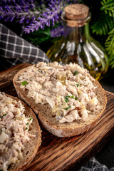 Sandwich with tuna paste and eggs.
