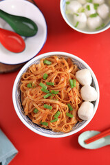 Rice Noodle with Chilli Oil and Fish Ball