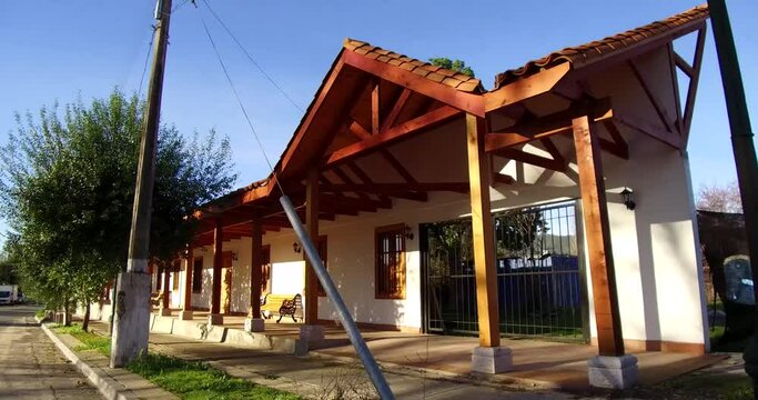 Fachadas de casas en movimiento, Pumanque, Chile