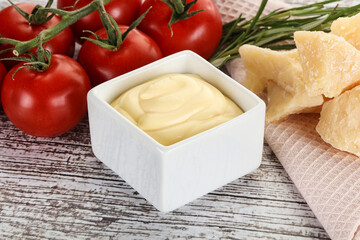 Cheese sauce in the bowl