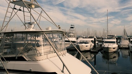 Fototapeta premium boats in the harbor