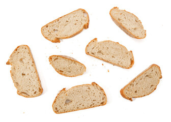 Kromki wypieczonego chleba na białym wyizolowanym tle - obrazy, fototapety, plakaty