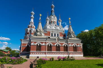 Fototapeta na wymiar Cathedral of St. Nicholas in Pavlovsk