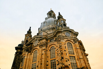 Obraz premium Scenic view of Frauenkirche in Dresden, Germany