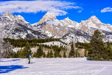 Cercles muraux Chaîne Teton Cross Country Skier in Front of the Grand Teton Mountains